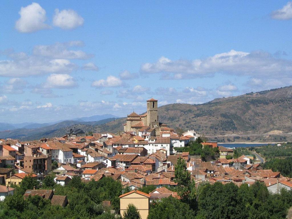 Albergue Turistico Valle Del Ambroz Hervás Kültér fotó